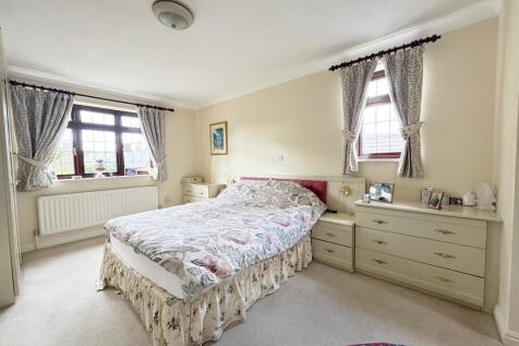 Bedroom (2)