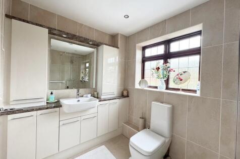 Bathroom (3)