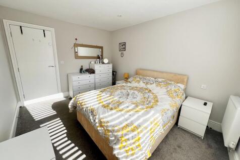 Bedroom One (3)