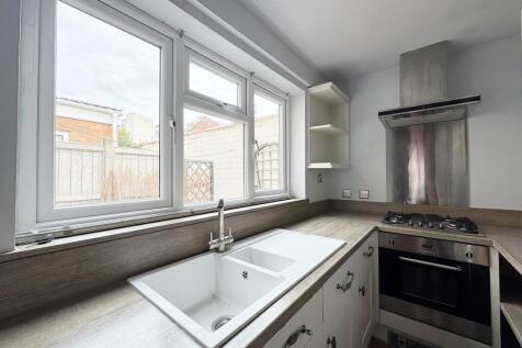 Kitchen (2)