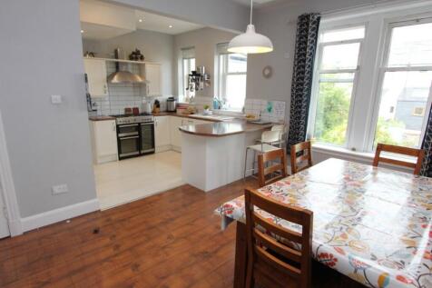 Kitchen/Dining ar...