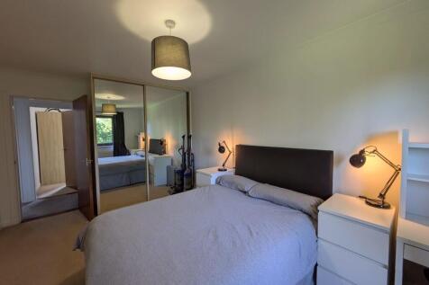 Bedroom 1a