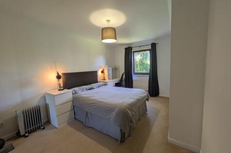 Bedroom 1b