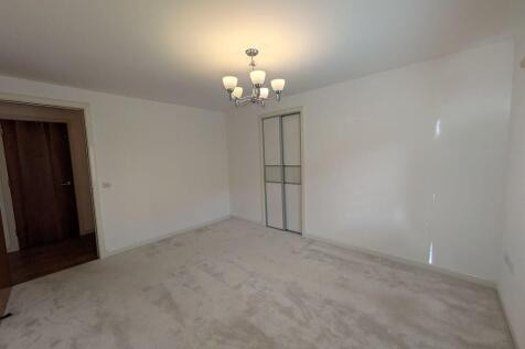 Bedroom 1b