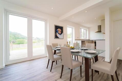 DSC05296 - Dining Room - Standard - 5.jpg