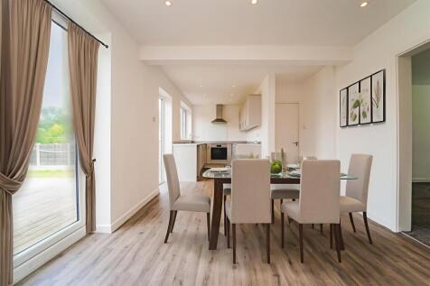 DSC05298 - Dining Room - Standard - 1.jpg