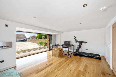 Longhill Road -006.jpg