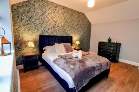 Bedroom 2 (2).jpg