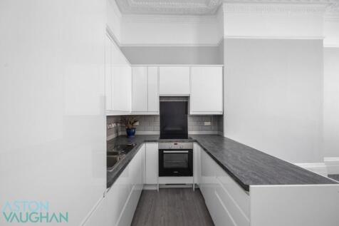 St Aubyns , Flat 1-009.JPG