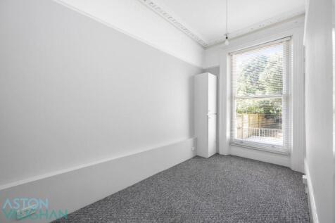 St Aubyns , Flat 1-001.JPG