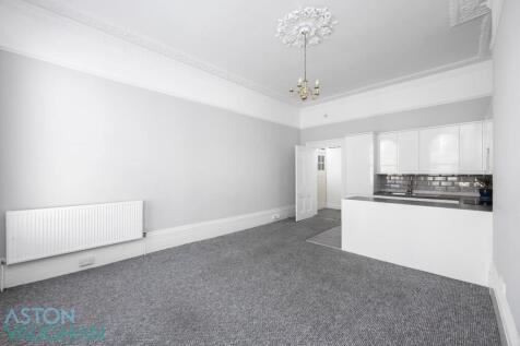 St Aubyns , Flat 1-012.JPG