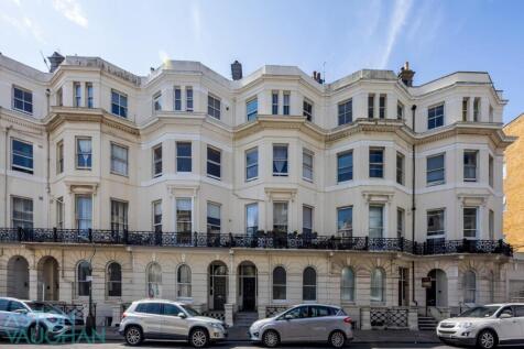 St Aubyns , Flat 1-020-1.JPG