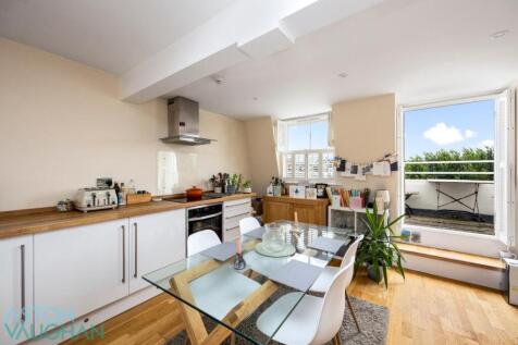 Top Floor Flat, Vernon Terrace -004.JPG