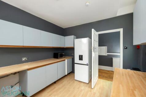 Gloucester Place , Flat 2-008.JPG
