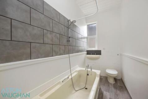 Gloucester Place , Flat 2-011.JPG