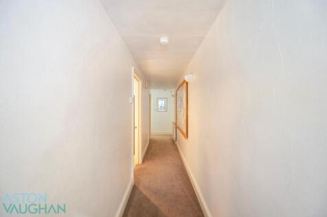 Eaton Place , Basement Flat-011.jpg
