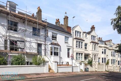Buckingham Place , Flat 3-010(1).JPG