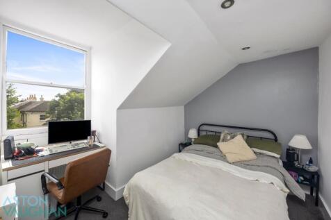 Buckingham Place , Flat 3-006.JPG