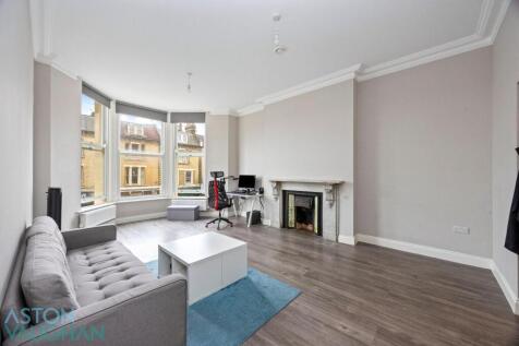 Selborne Road Flat 7_004.JPG