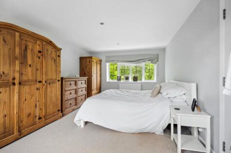 House Principal Bed