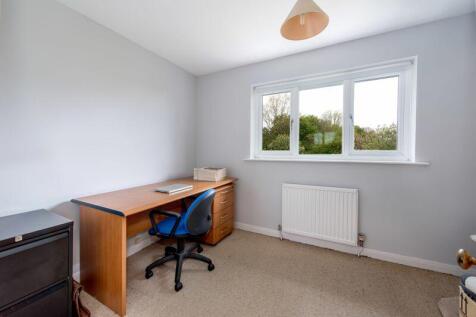 Dressing room/study/Bed 5