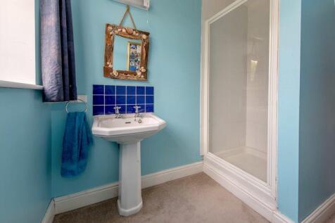 Frist floor shower room