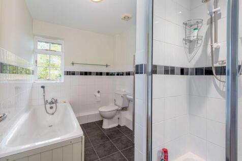 Bath/shower room