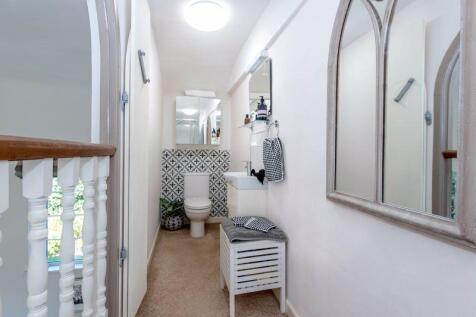 En suite shower room