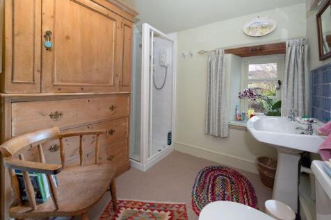 Shower/dressing room