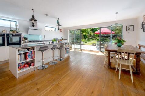 Kitchen/family room