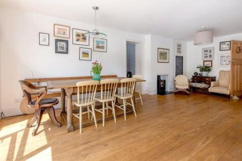Kitchen/family room