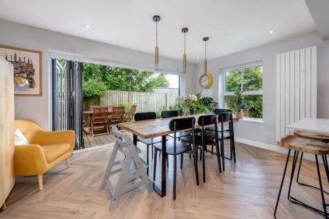 Kitchen/family room