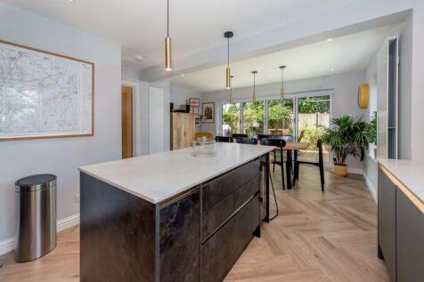 Kitchen/family room