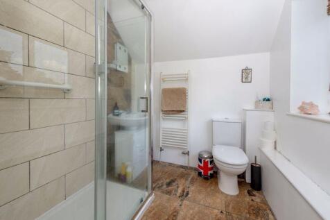 En suite shower room