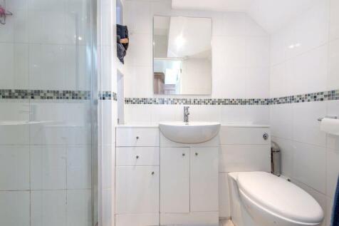 Bedroom 1 en suite shower room