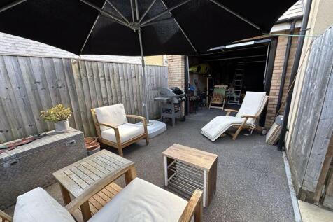 Courtyard garden and rear of garage