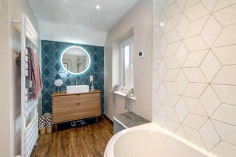 Family bath/shower room