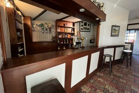 Bar 2.jpg
