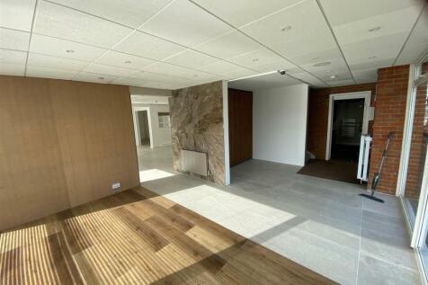 showroom.jpg