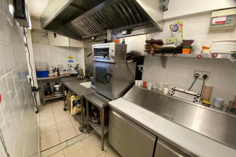 kitchen 2.jpg