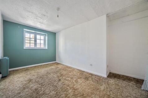 Flat Bedroom 2.jpg