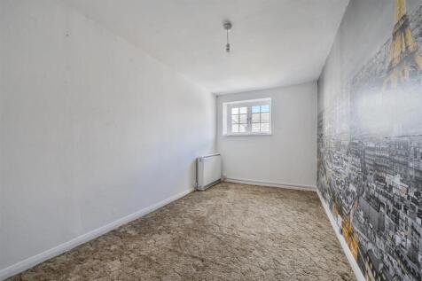 Flat Bedroom.jpg
