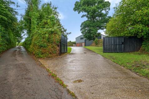 Lockable gates
