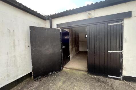 Double doors.jpg