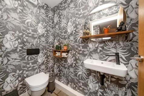 Ground floor WC