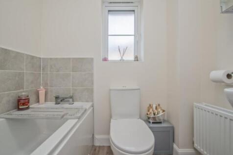 bathroom 2.jpeg