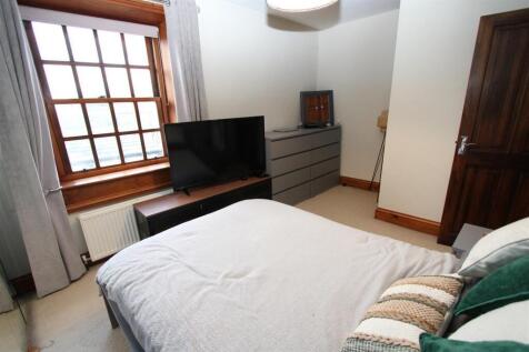 bedroom 3.jpeg