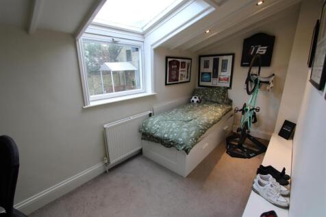 bedroom 4.jpeg