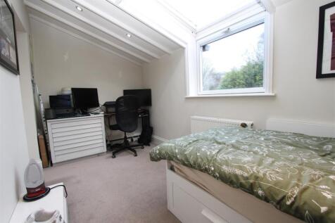 bedroom 5.jpeg