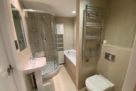 Jack n Jill En Suite